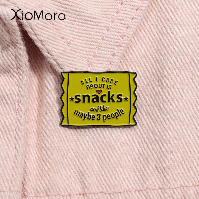 Introvert Foodie All I Care Ab - Junk Food Snacks recensione e prezzo