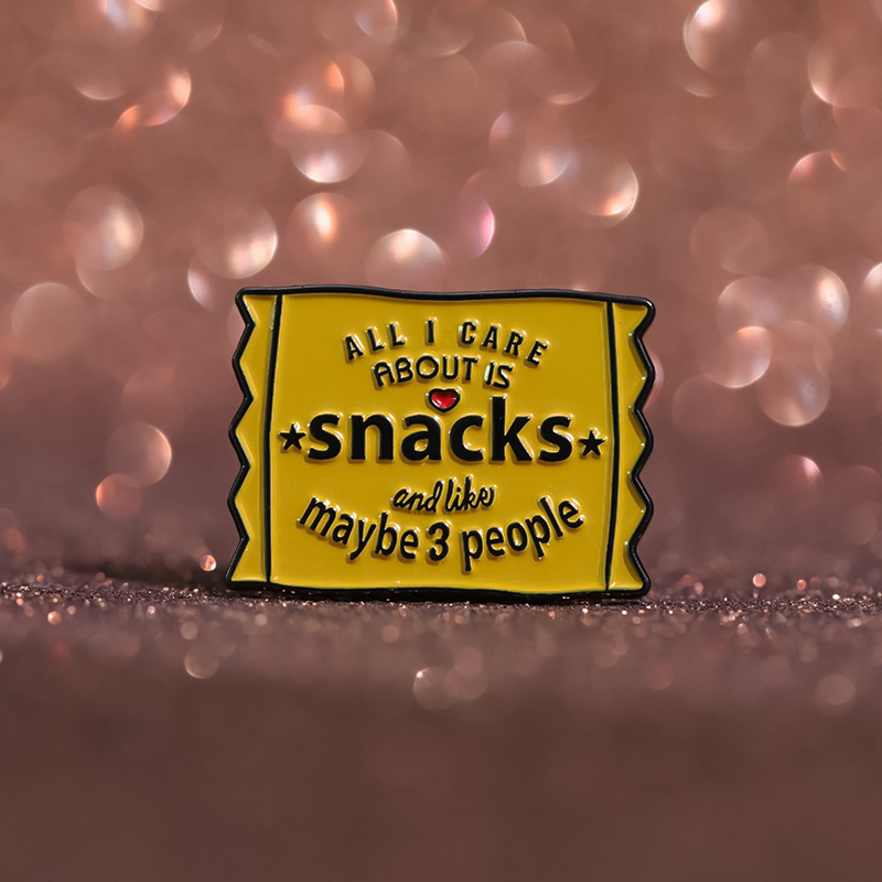 Introvert Foodie All I Care Ab - Junk Food Snacks recensione e prezzo